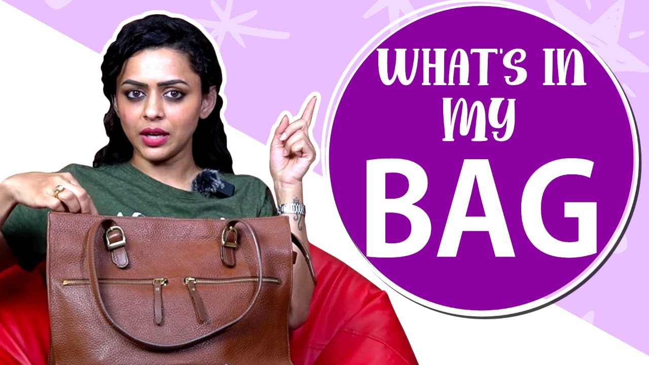 What's In My Bag 😍👜😍 | Handbag Essentials | Amrutha