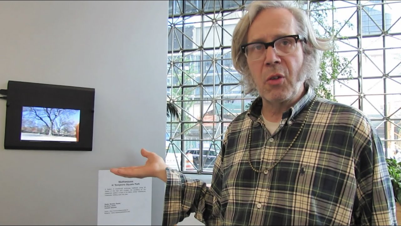 M. Henry Jones explains Slatherpuss Lenticular & Fly's Eye 3D show NYC 2018