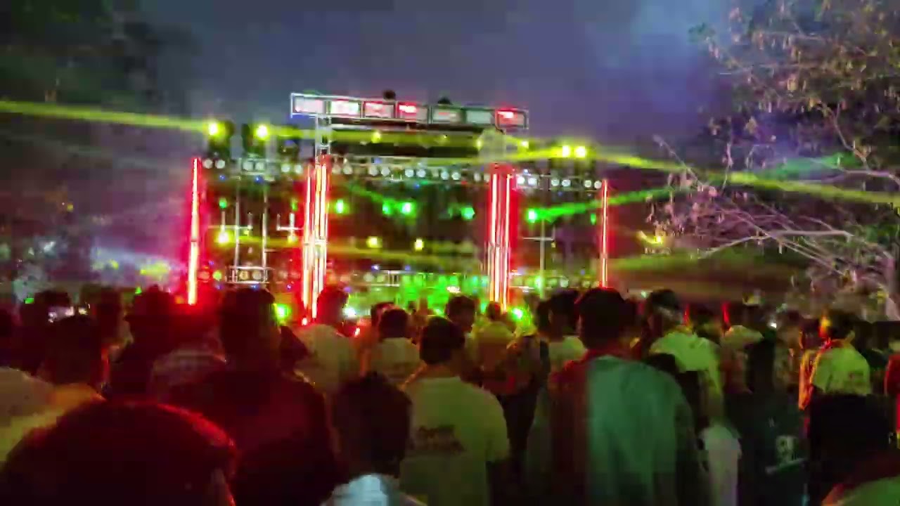 Sm audio the crowd king in own style 