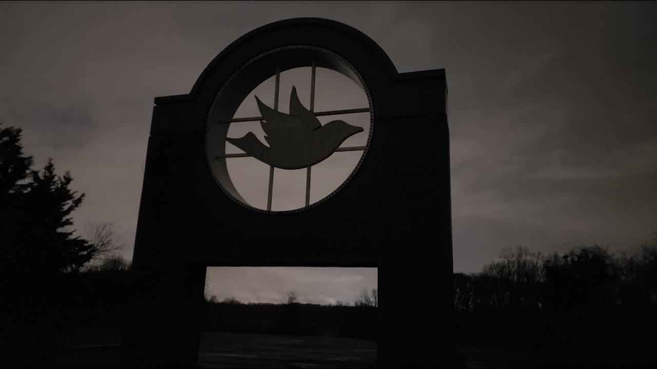 EXPLORING ABANDONED BURLINGTON CENTER MALL IN NJ