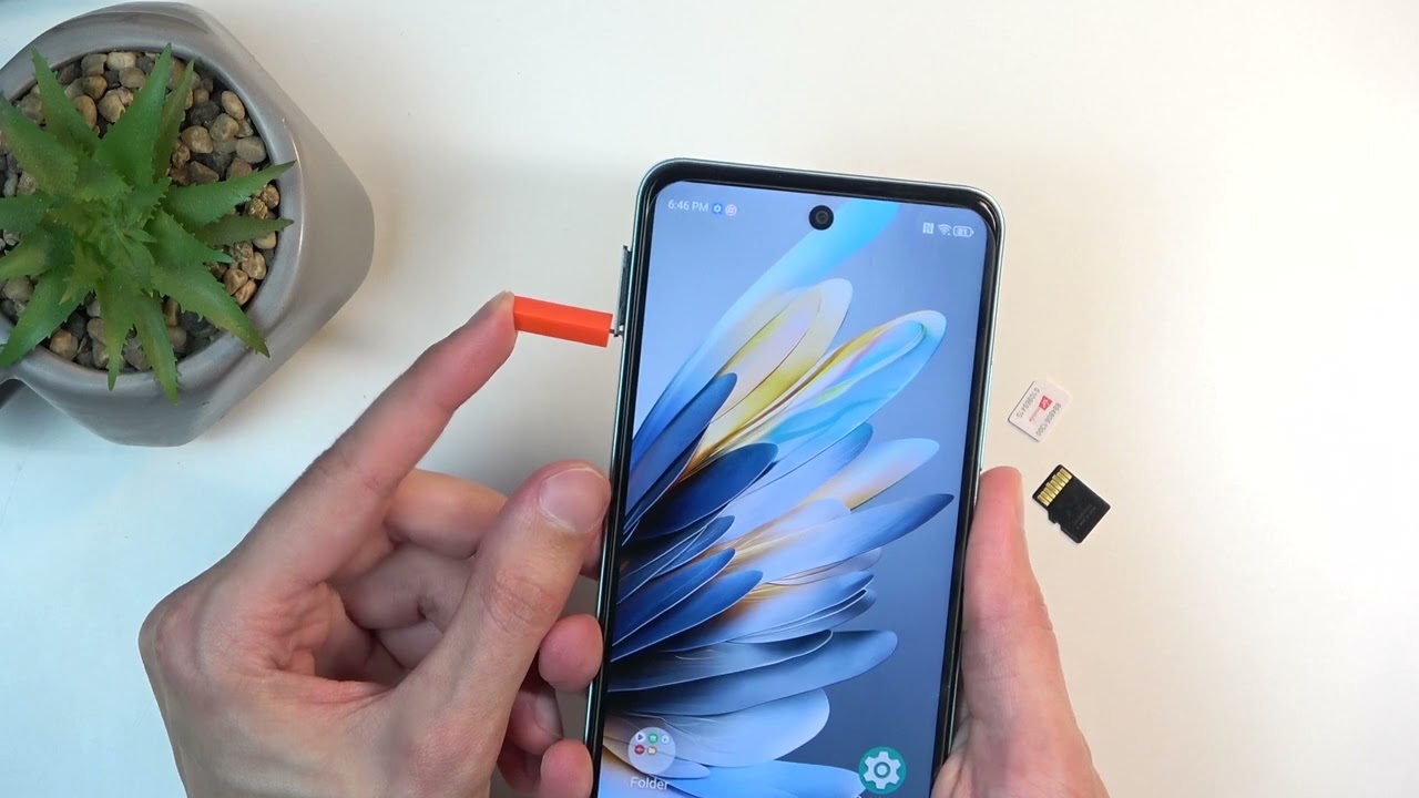 Как вставить SIM и SD-карту в ZTE Blade A75 4G | Пошаговое руководство