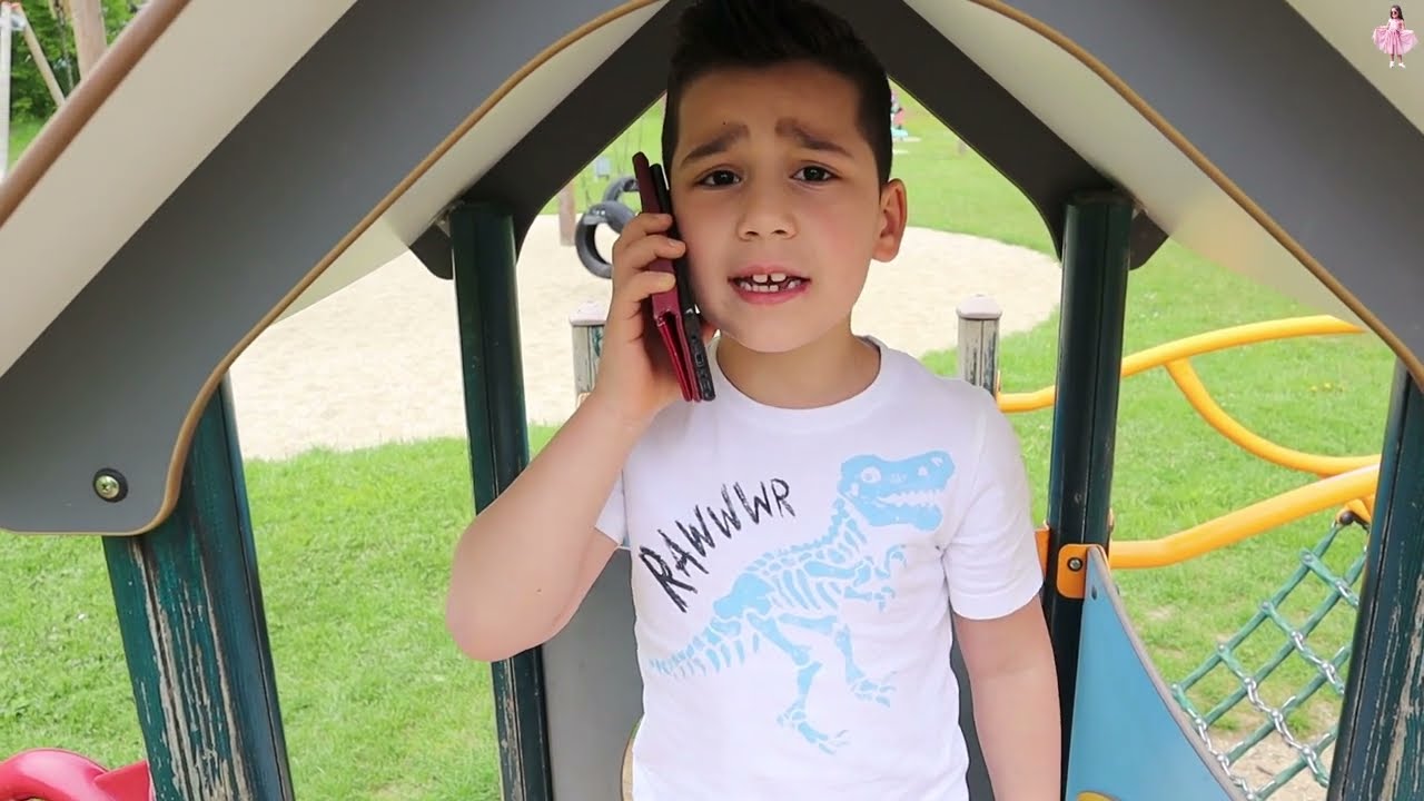 الشرطي دخل غزل المشاغبة السجن