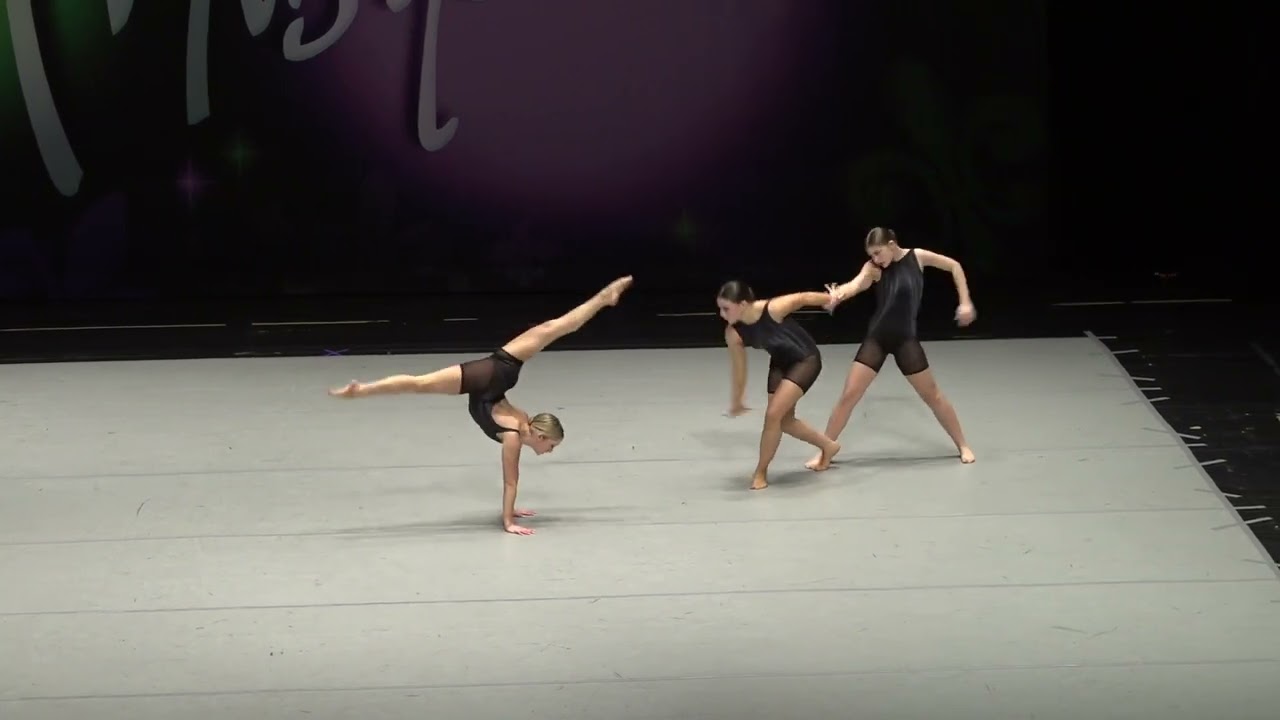 Erica Vannucci Summit Hold on Tight 2022 Choreo Mike Dietz