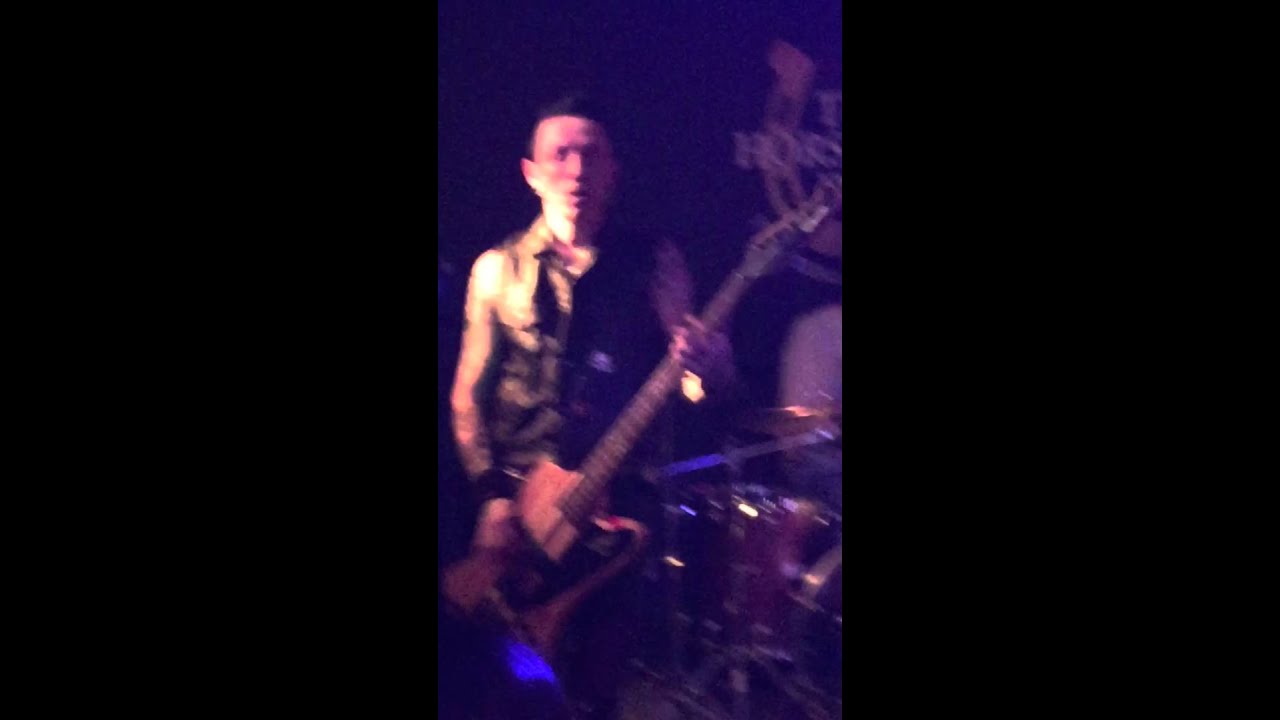 The Vibrators do Merry Xmas Everybody