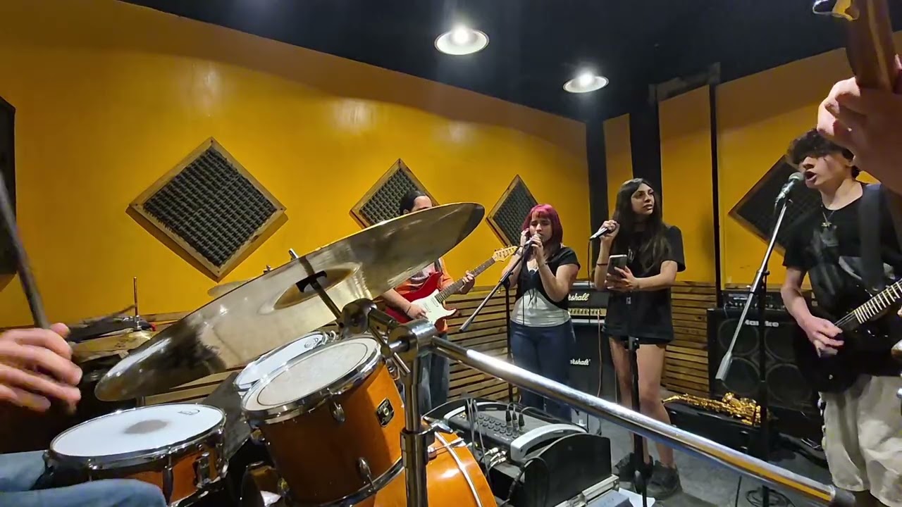 SKANDALO ROCK  - Sucio y Desprolijo