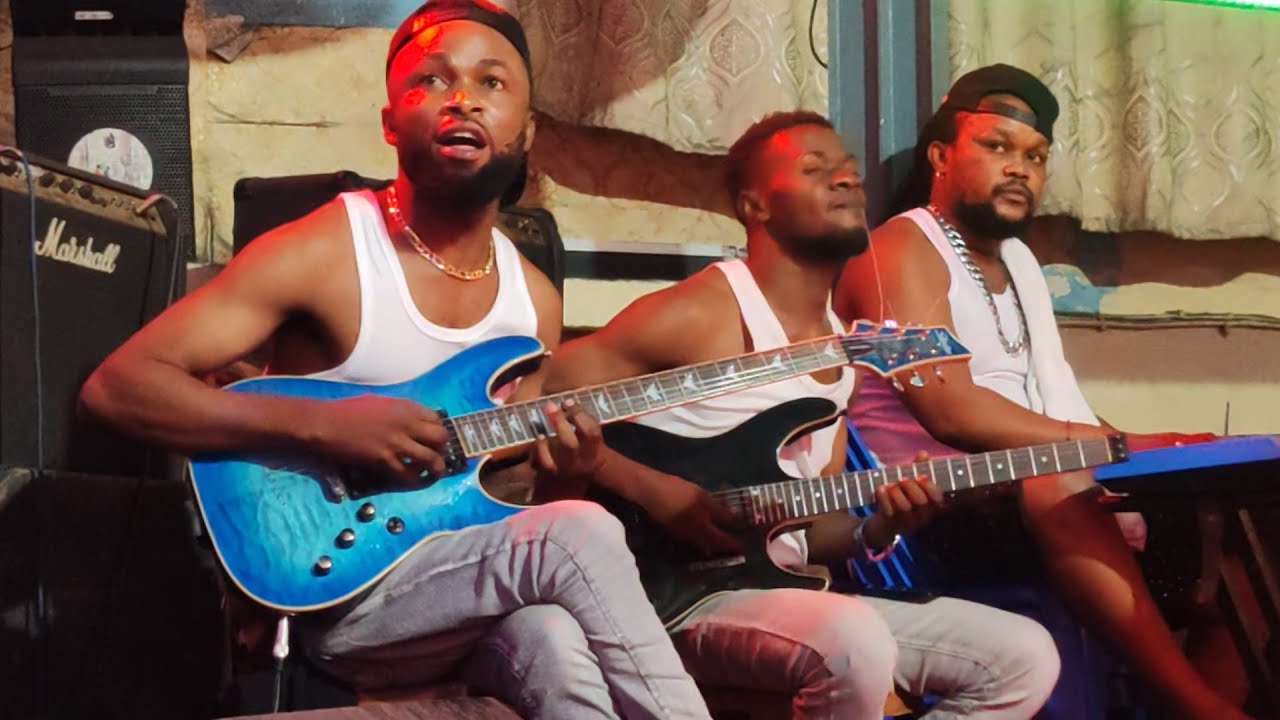 WERRASON💥ALFRED SOLO AYINDISI🎸 SUKA NA TRAVAILLE CHEZ WERRASON