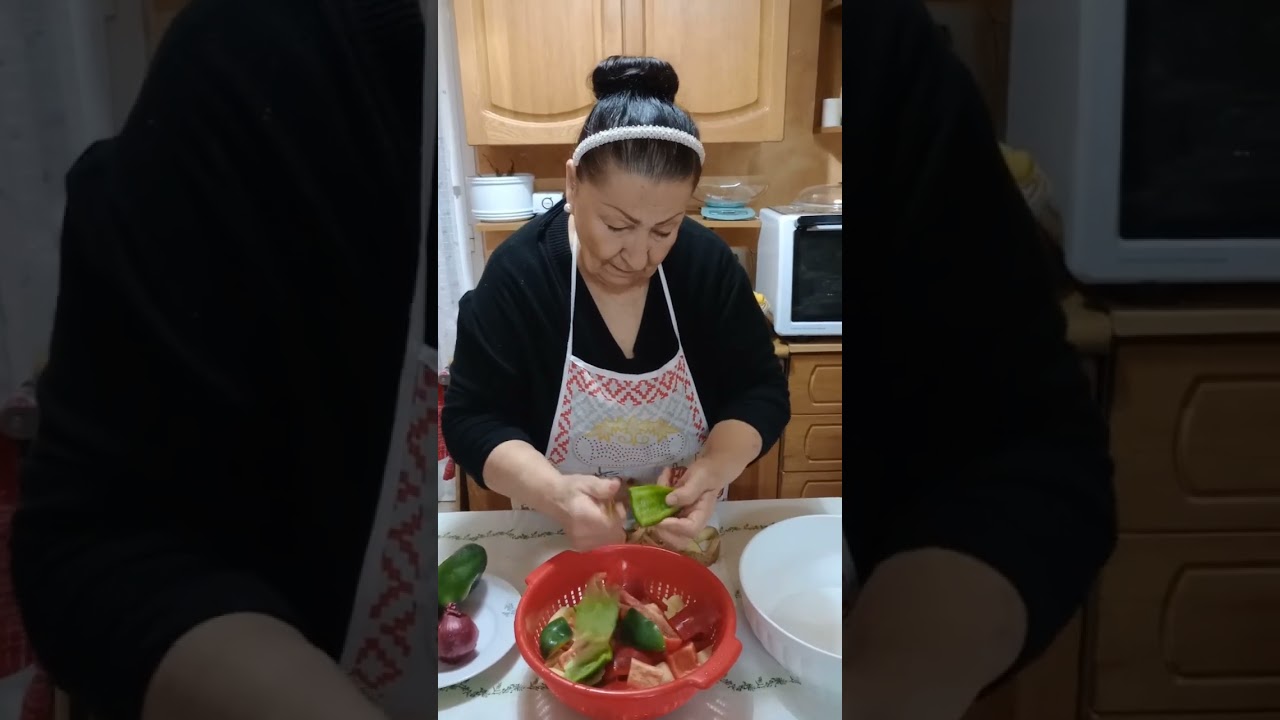 Peperoni e patate in padella, uno squisito contorno da leccarsi i baffi!!