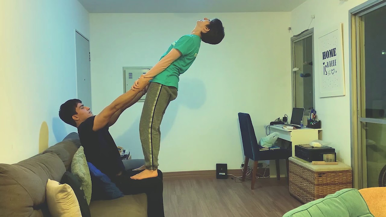Acrobacia em grupo (a partir de 2 pessoas)