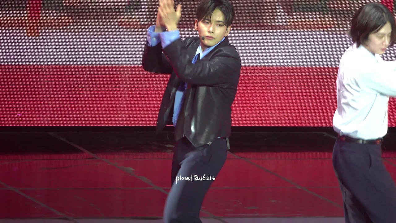 231104 Super Junior 18th Anniversary Fan Meeting《1t's 8lue》 - MAMACITA [RYEOWOOK 4K FOCUS]
