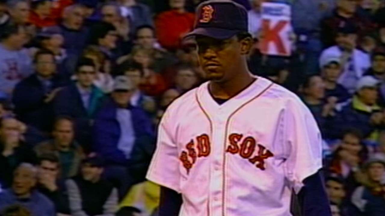 NYY@BOS: Pedro throws eight scoreless, strikes out 13
