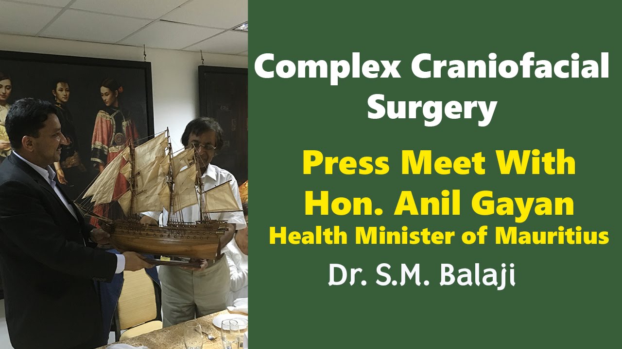 Dr. S.M. Balaji honored by Hon'ble Anil Gayan, Health Minister, Mauritius