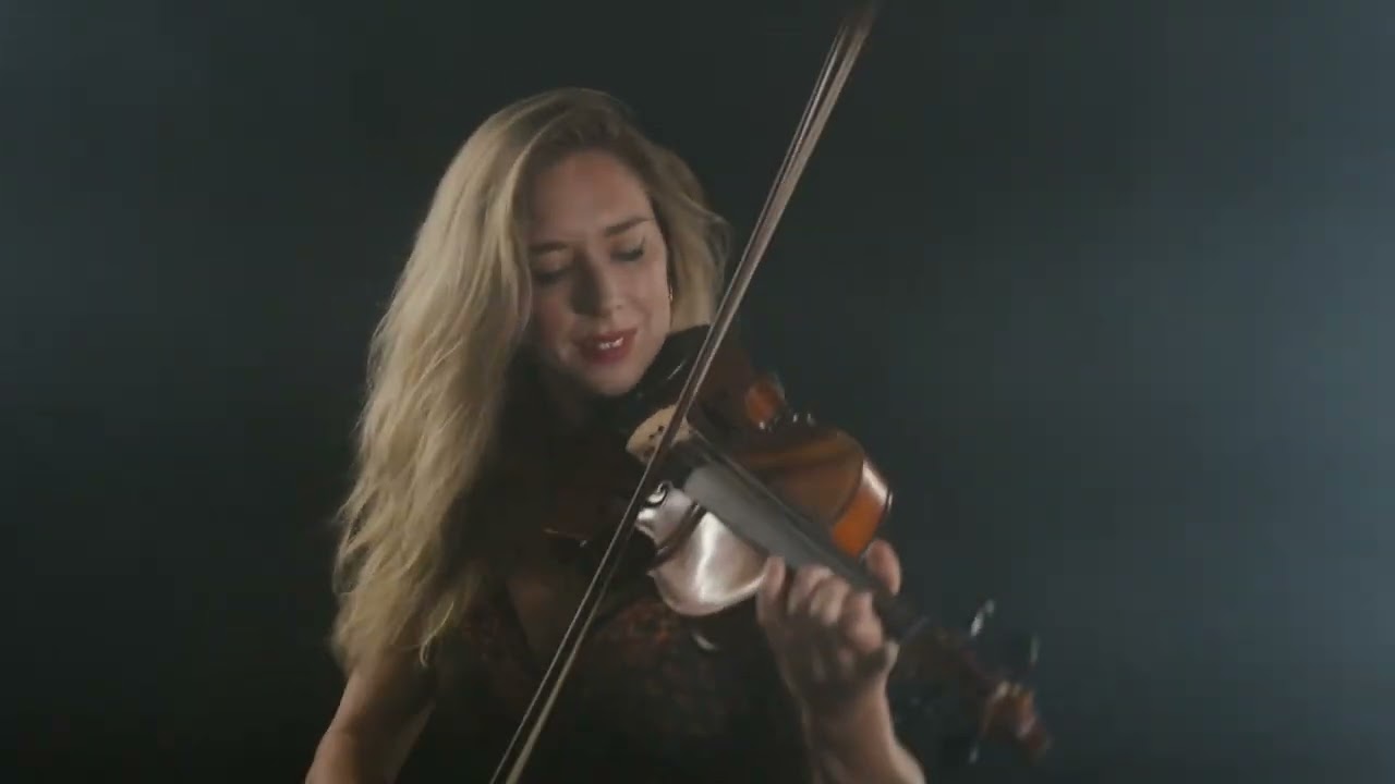 Serenade Events Violinist plays Despacito and Salut d'Amor!