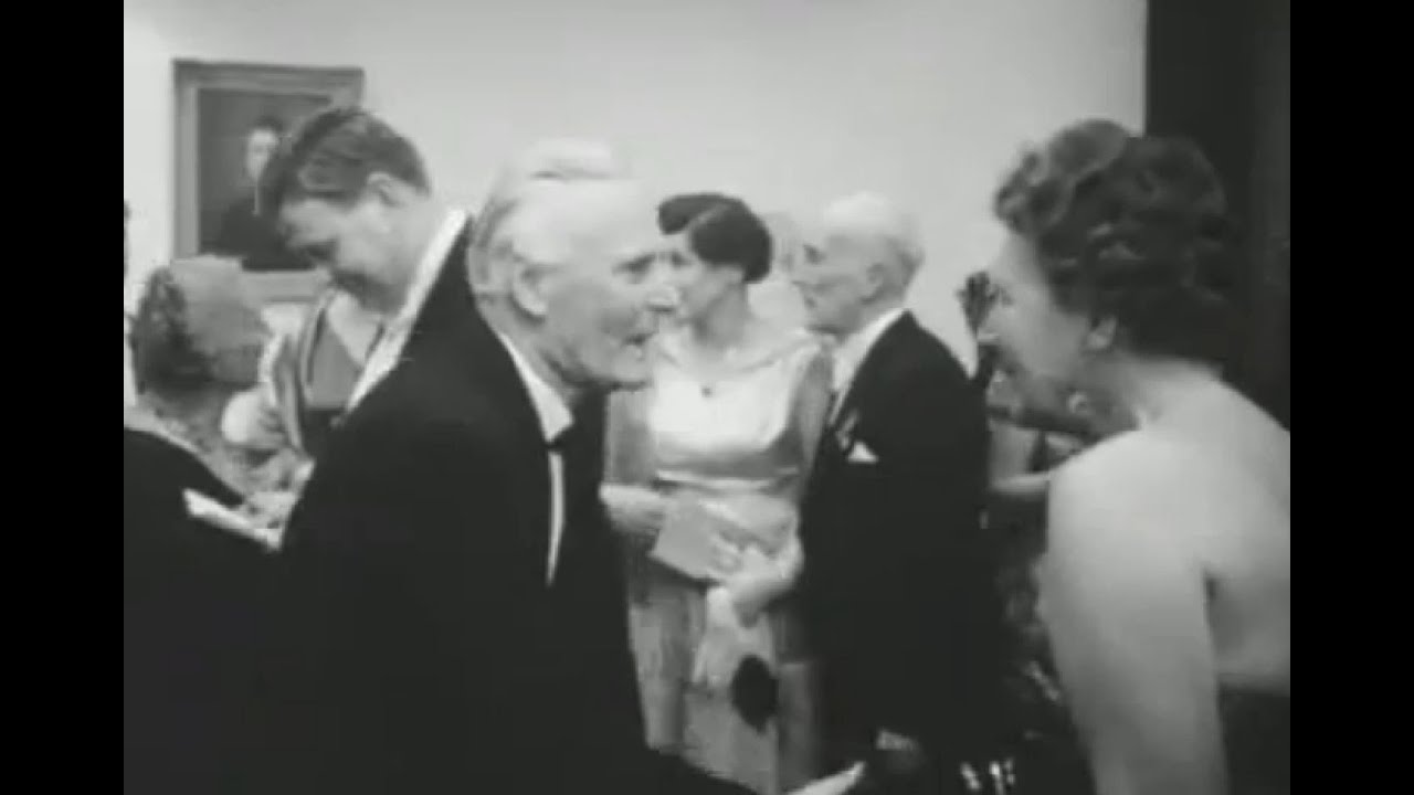 Koningin Juliana op boekenbal (1961)