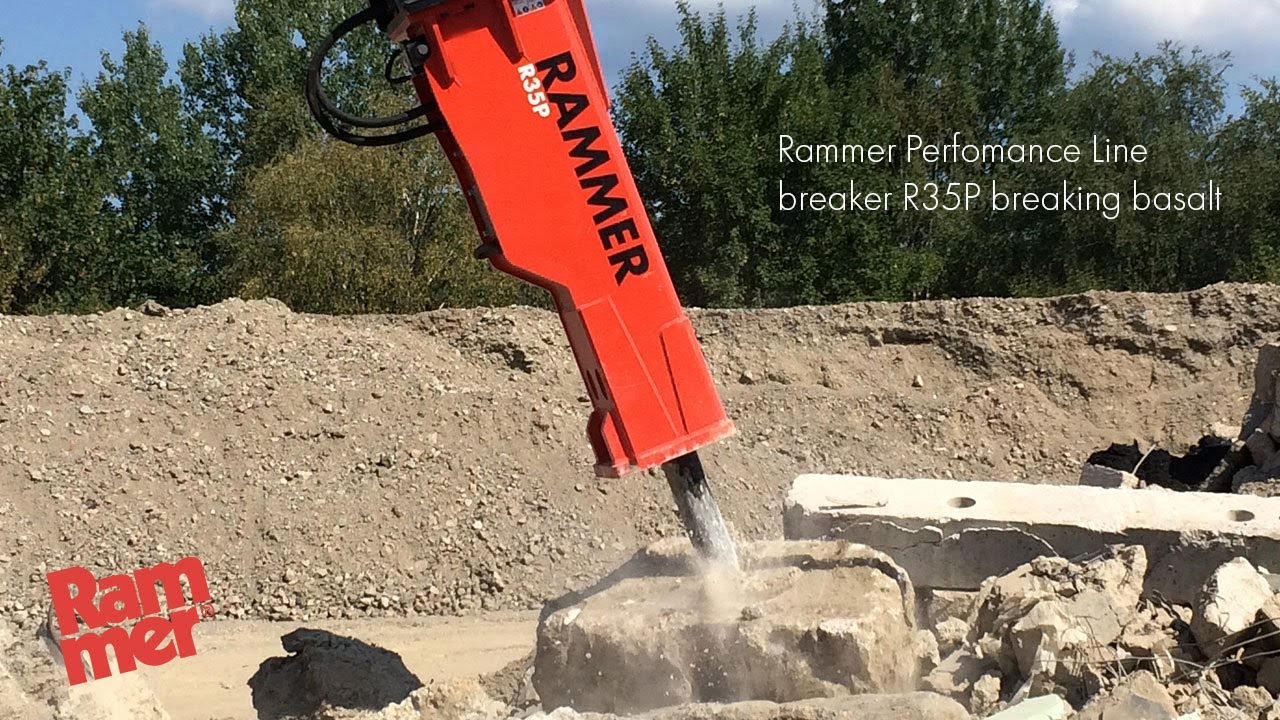 Rammer Performance R35P breaking basalt
