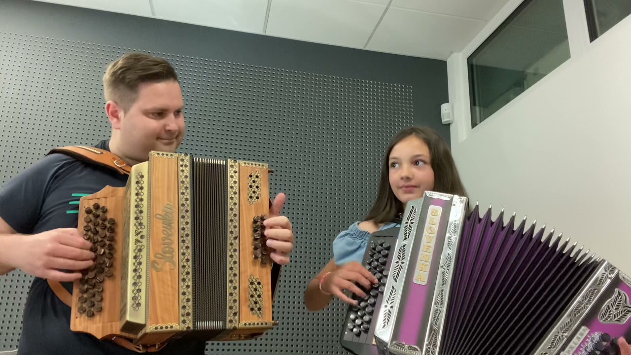 Zala & Klemen na vaji harmonike :)