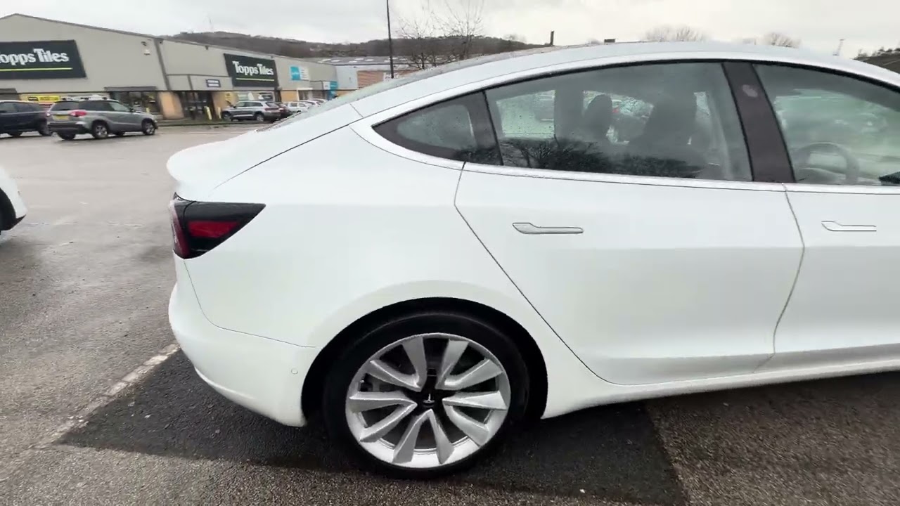 TESLA MODEL 3 2020