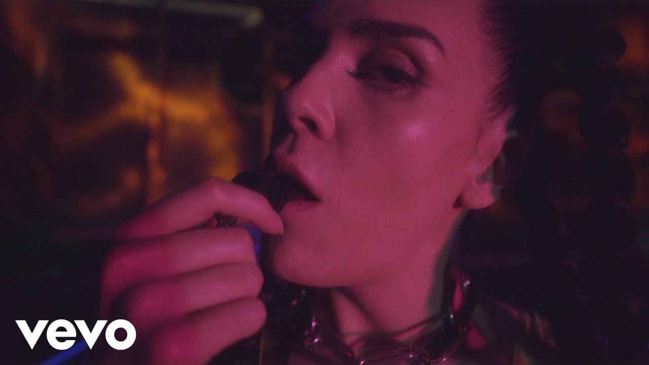 Sini Sabotage, Seksik&auml;s-Suklaa - Aerobist