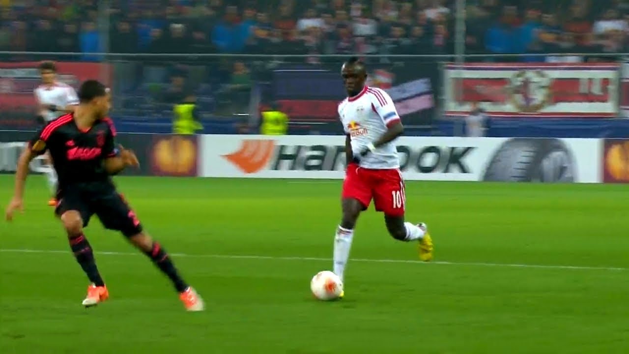 Young Sadio Man&eacute; for Red Bull Salzburg