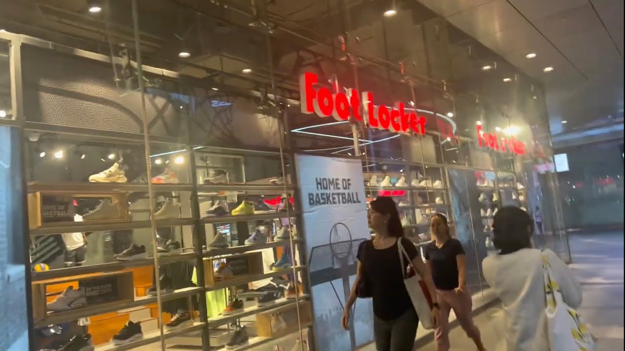 Foot Locker SG | Orchard Road | Dami Stocks!