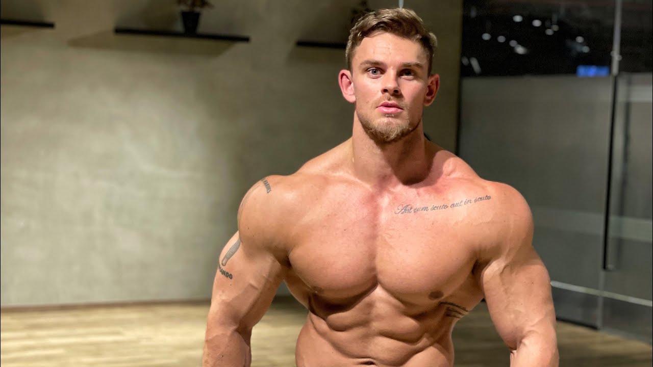 Toby Richards lifting and stuff - shoulders