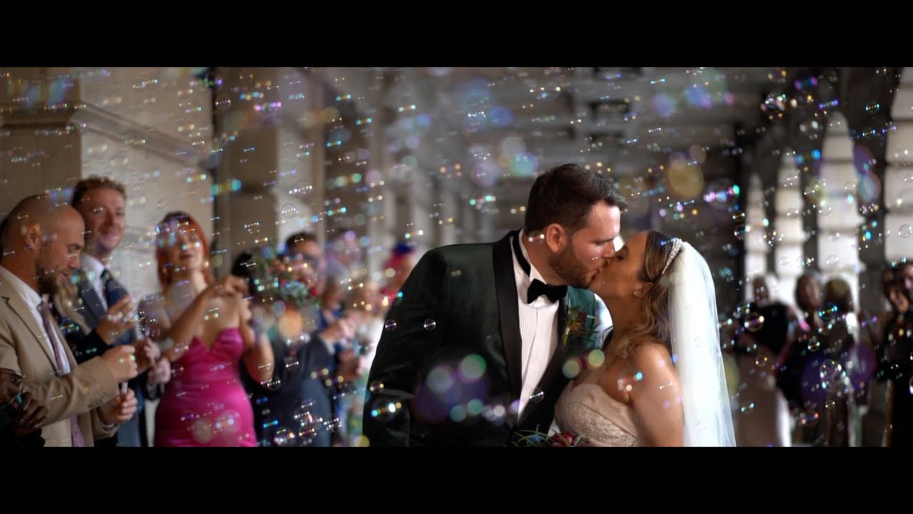 A Nottingham City Centre Wedding / Imogen & Josh