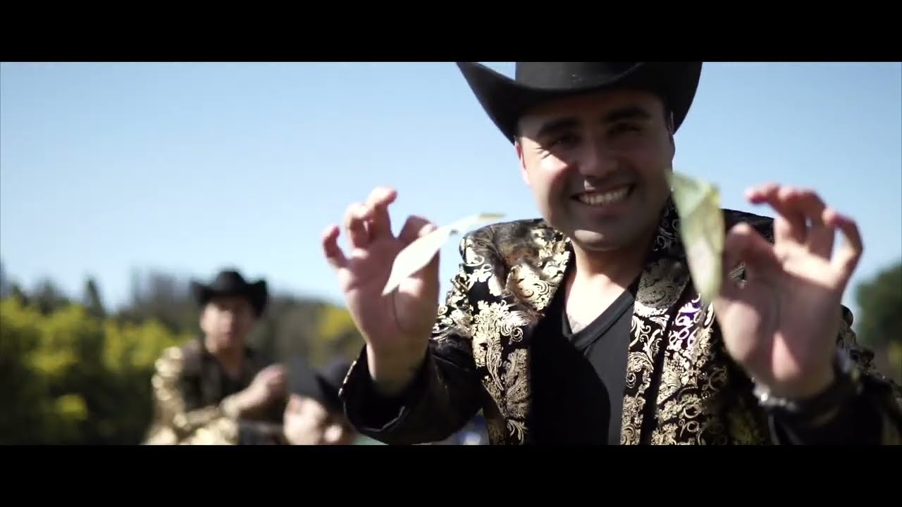 LOS CHARROS DE LUCHITO Y RAFAEL FEAT RENÉ INOSTROZA - DOS MIL PESOS (VIDEO OFICIAL)