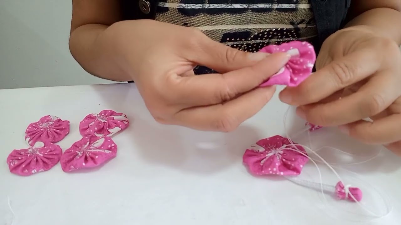 artesanato para ganhar dinheiro boneca chaveiro feita de fuxicos fácil de fazer
