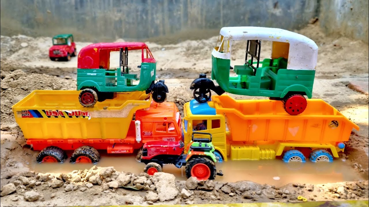 Tata Tripper truck Jump cross Mud Speed breaker , auto rickshaw jump in mud | Jcb Tractor video 