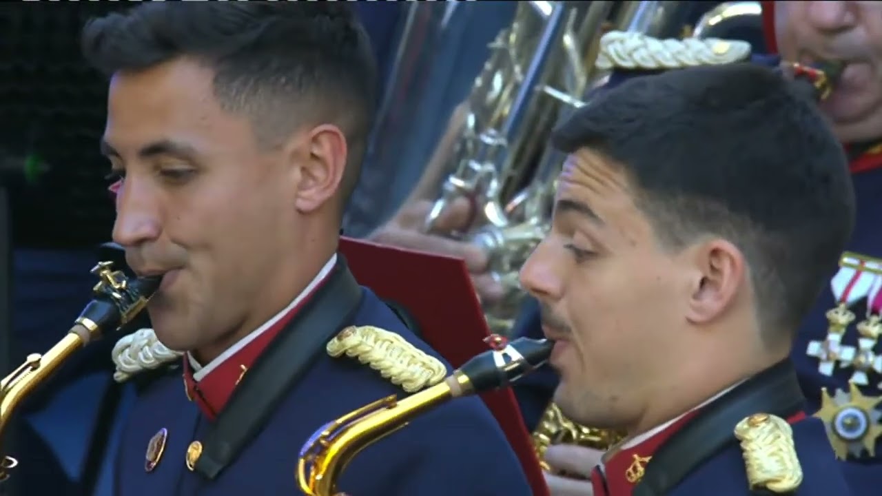 UMUS de la Guardia Real, El Danubio azul (vals), J.  Strauss.