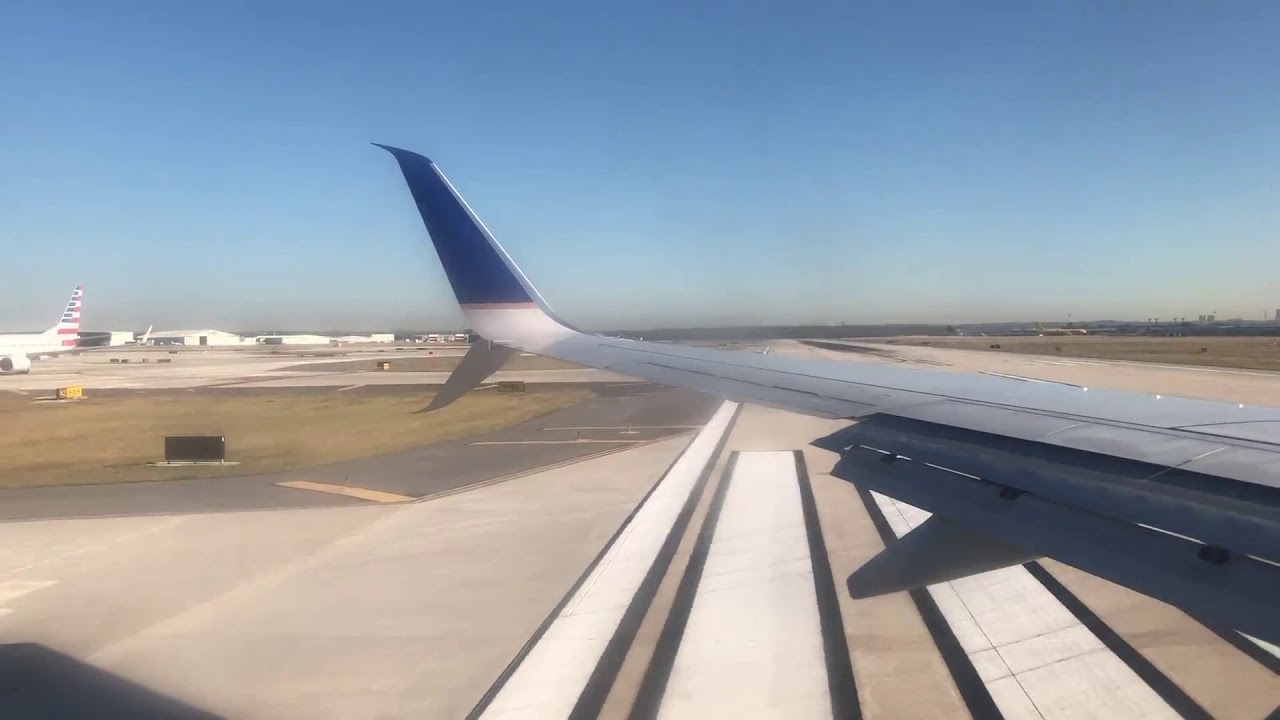 Takeoff From (SAT) San Antonio International - United Airlines - 737-900