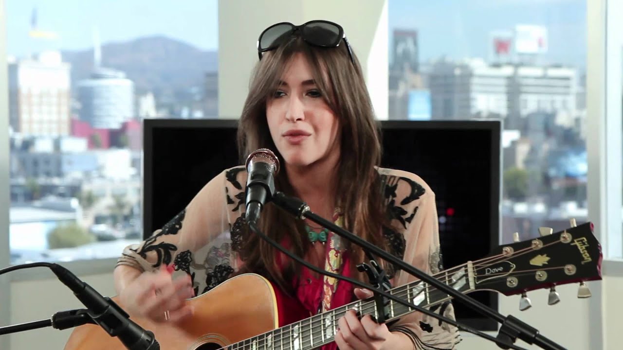 Live On Sunset - Kate Voegele 'Sandcastles' Acoustic Performance