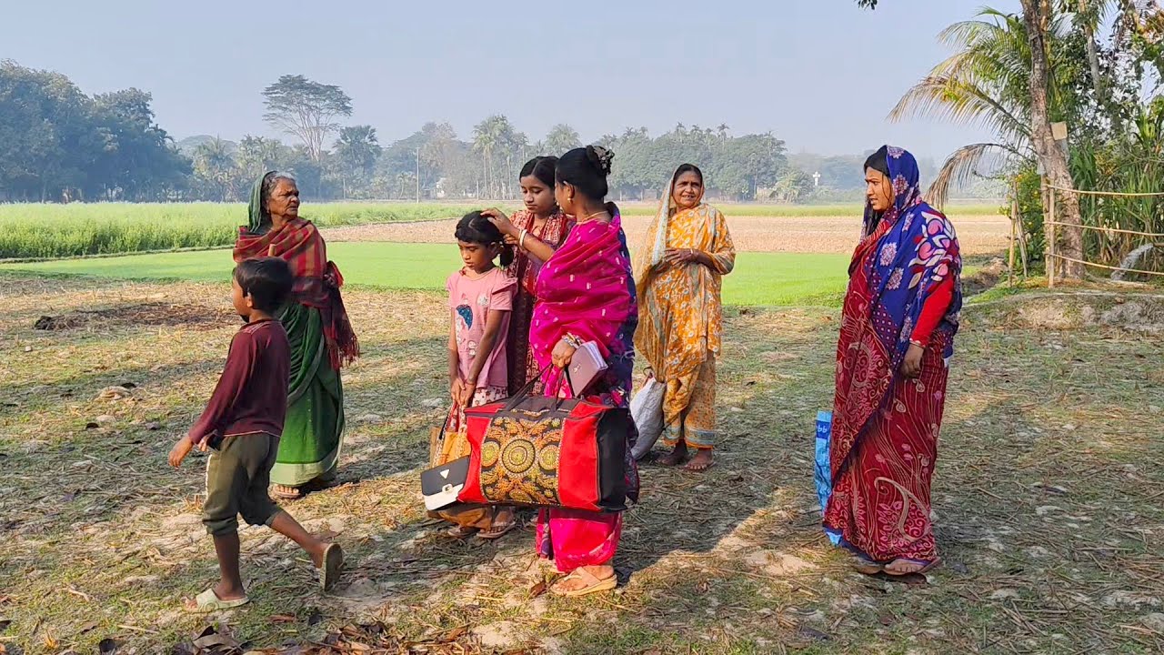 আজ সবাই চলে গেল 