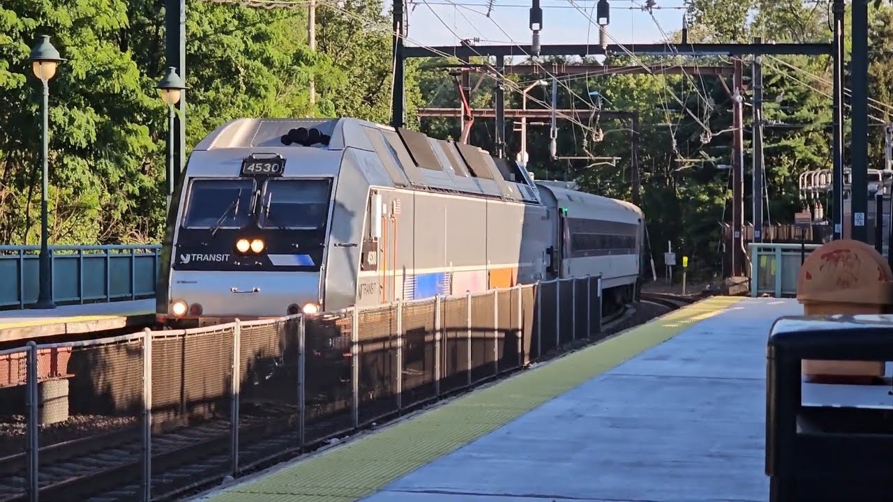 Railfanning NJ Transit Trains at Bay Street Station