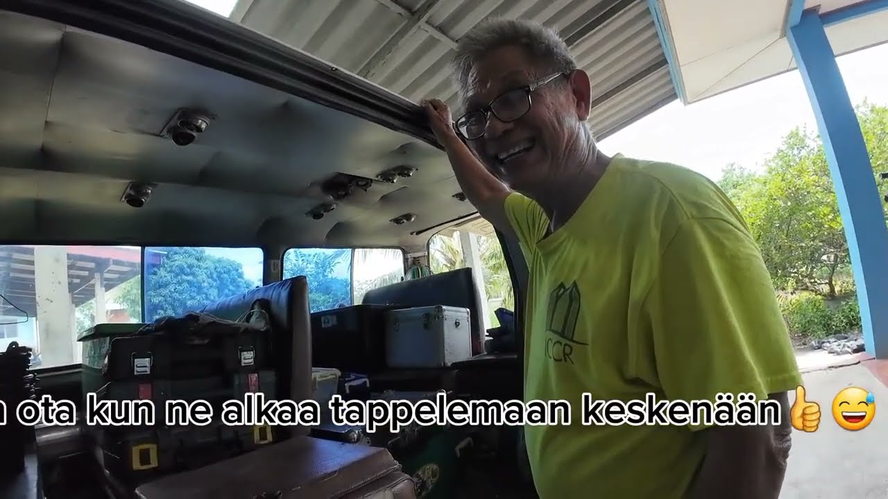 Saunaprojekti pärähti käyntiin ja tavaraa piha täynnä.