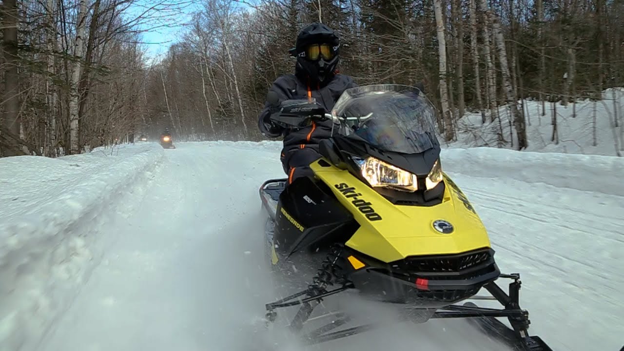 Ski-Doo Renegade Sport 600 EFI | Action moteur sport MOTONEIGE