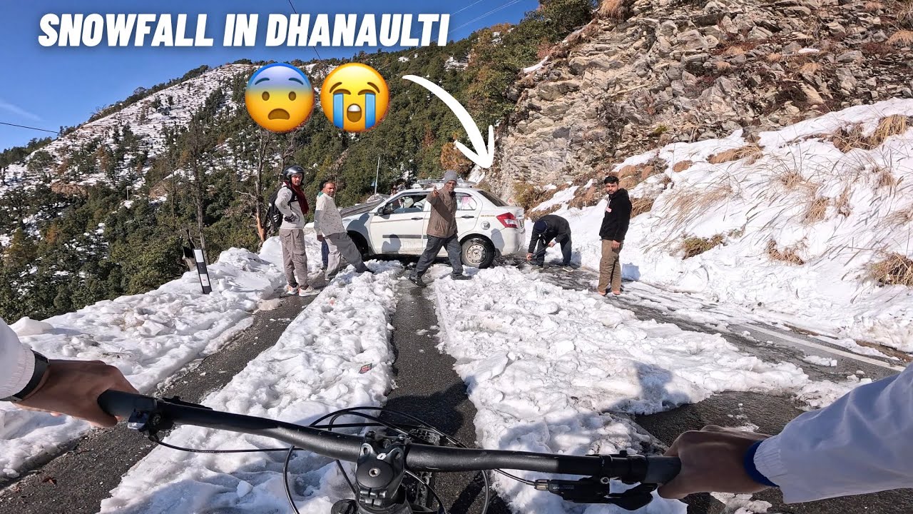 Snow me cars fas gayi😨 MTB Riding on Snowy Roads