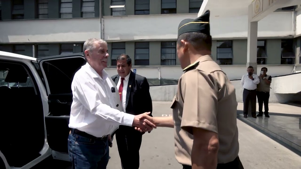 Presidente encargado del Congreso supervisó infraestructura del Hospital Militar Central
