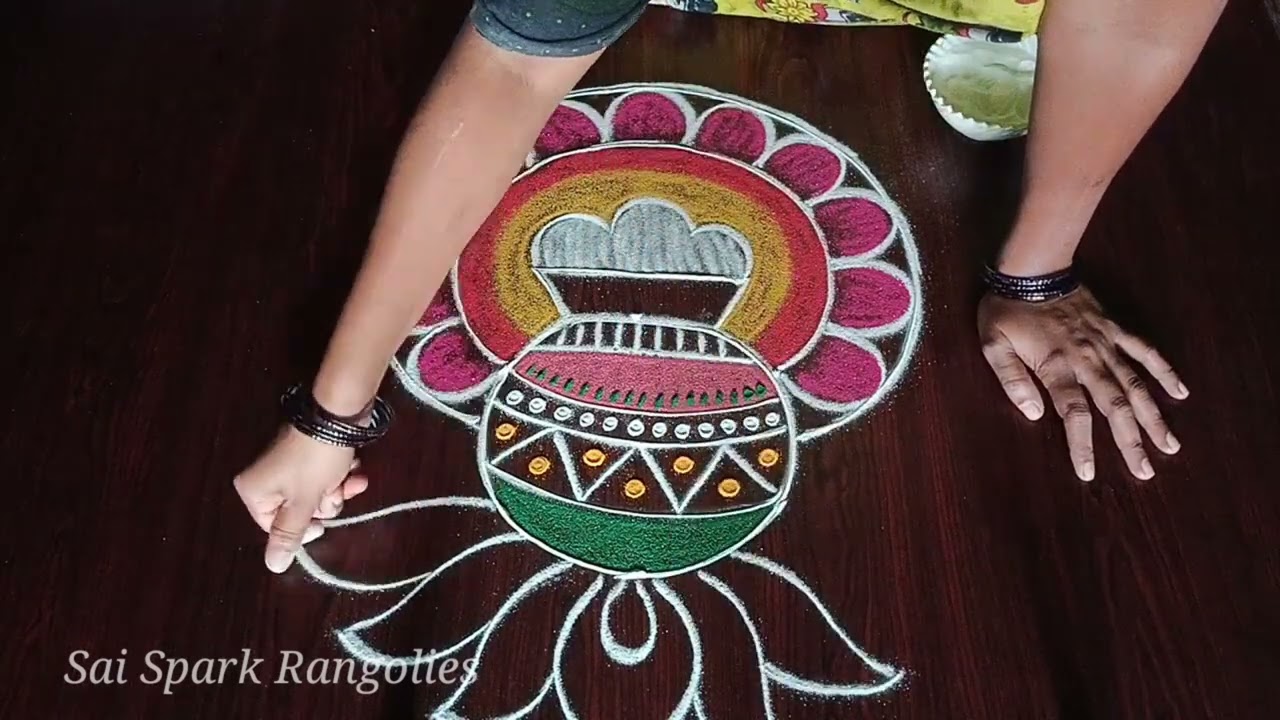 Pongal paanai kolam / pongal pot rangoli / lotus with pongal kolangal