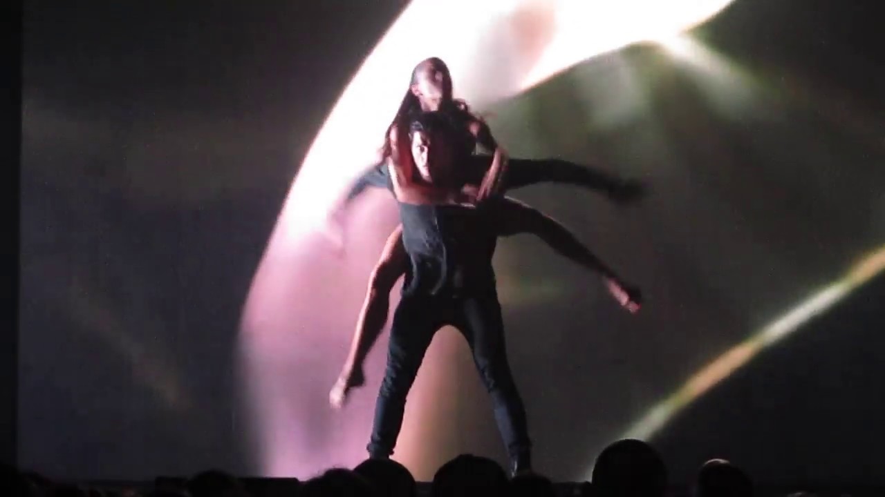 Dancing with the Stars Live Tour Hayley Erbert, Val Chmerkovskiy