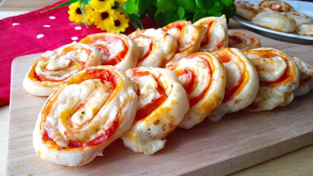Pizza šneci z listového těsta! Lahodný a rychlý slaný recept, vyzkoušejte! Lahodný TV