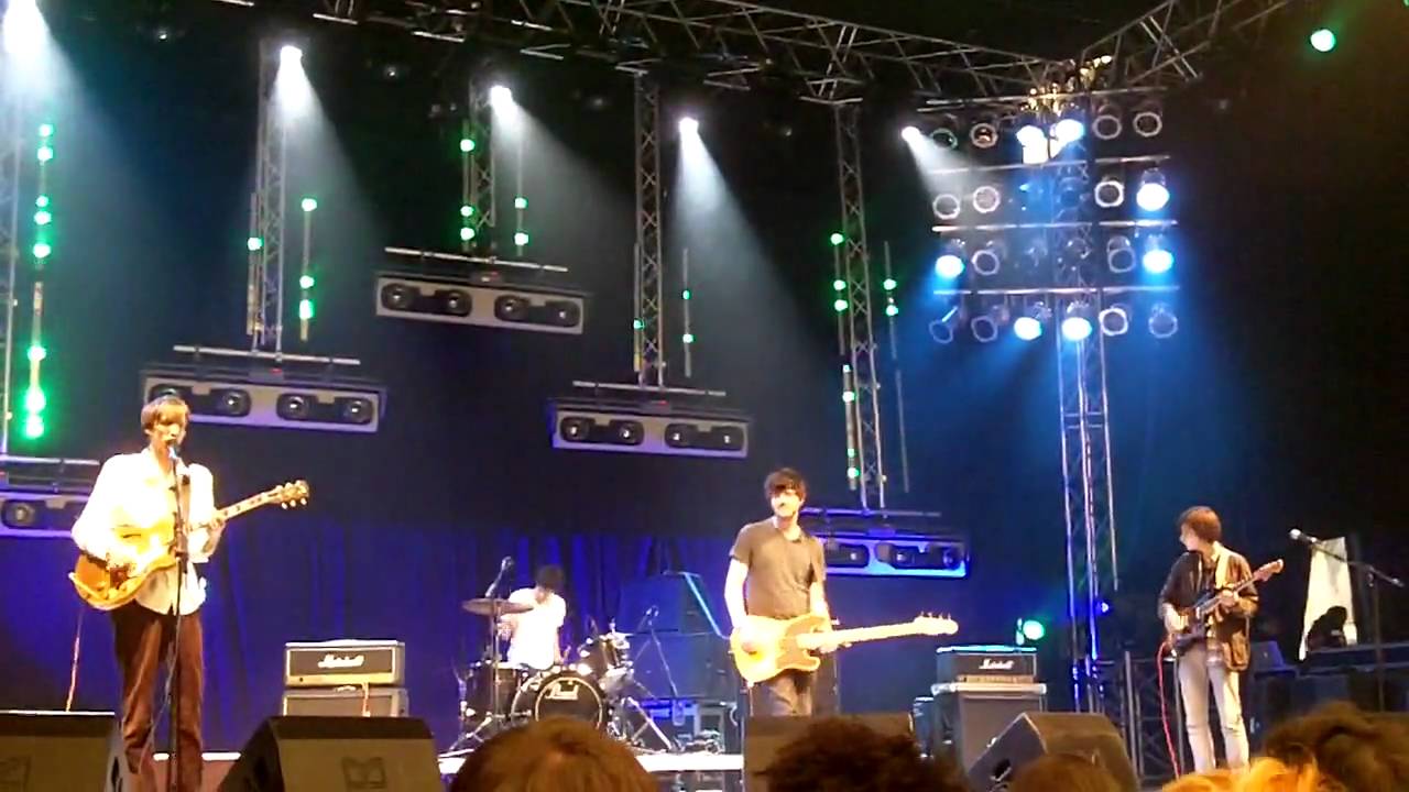 Deerhunter - Strange Lights (live at ATP Matt Groening)