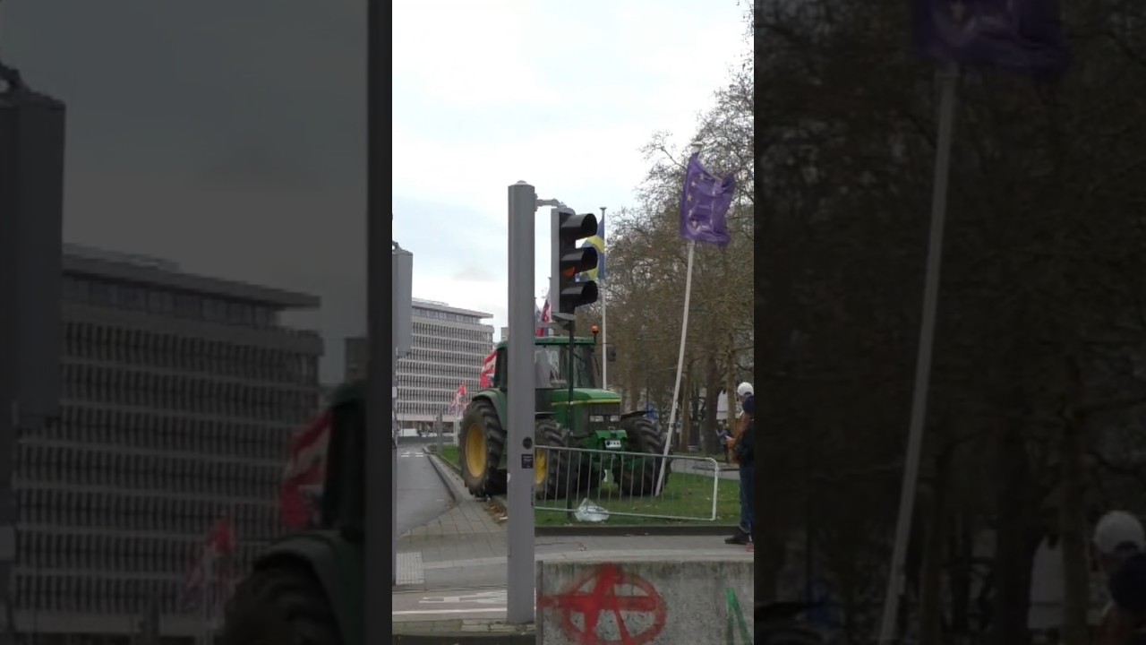#fypage #farmer #farmersprotest #farm #farming #boeren #boerenprotest #boerin #viral #viralvideo #fy