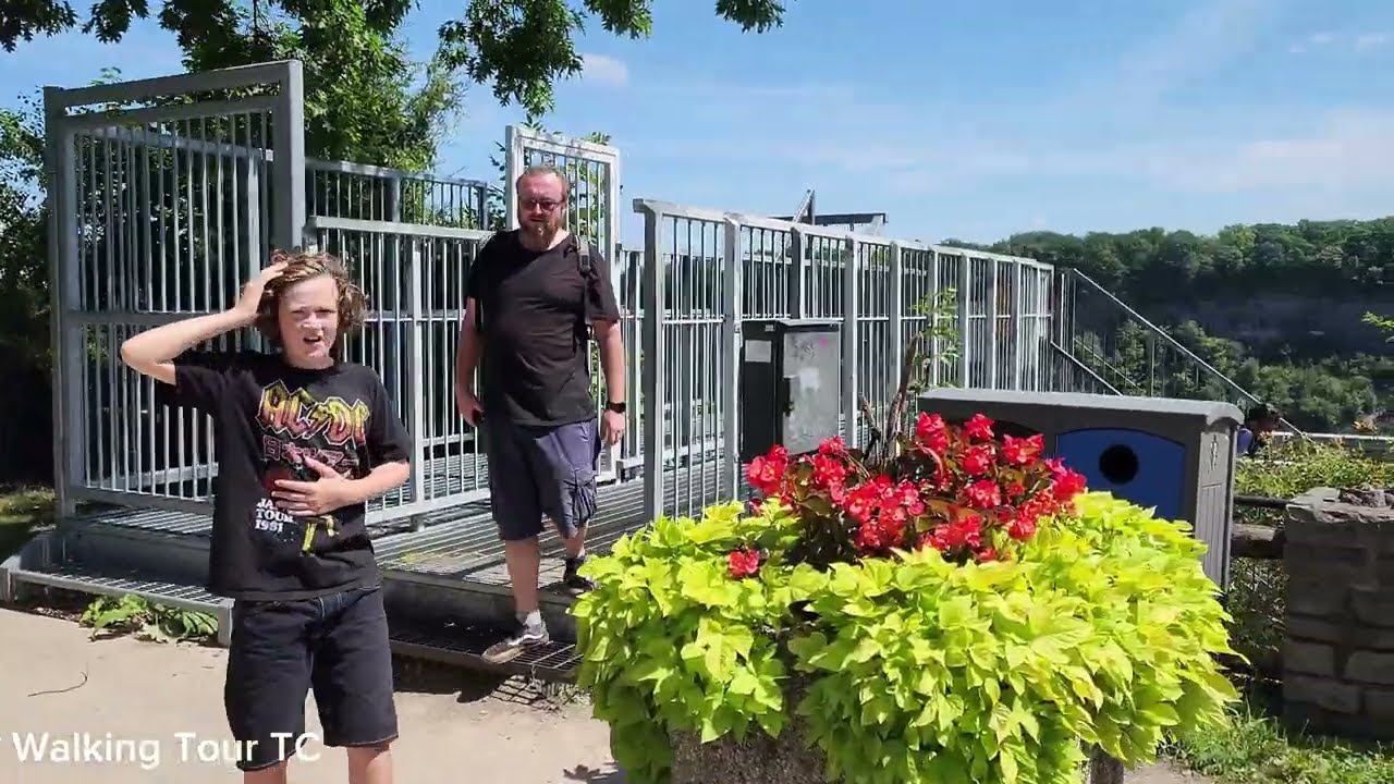 Niagara Glen Nature Centre - Niagara Falls Walking Tour 2023