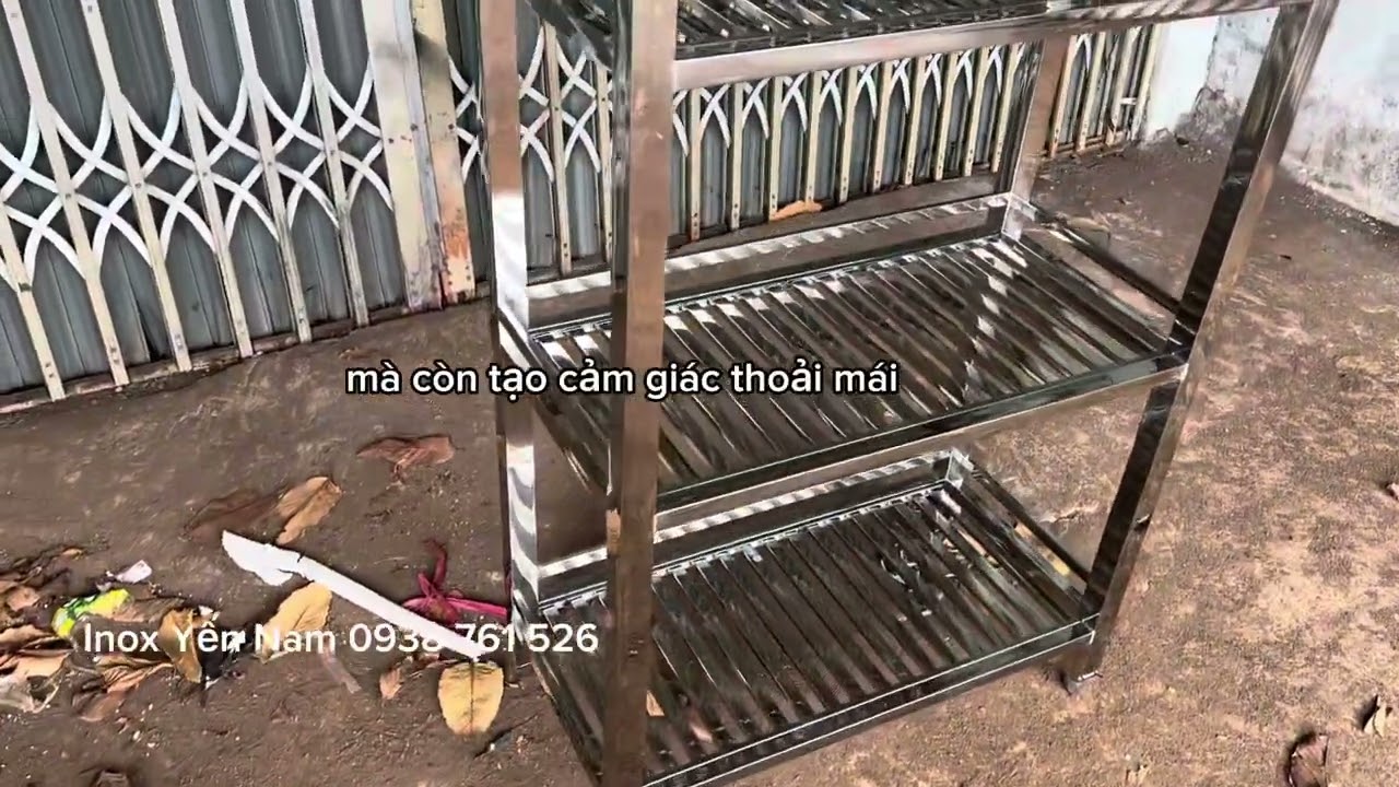Kệ inox D800 cũng có thể được sử dụng làm khu vực bày biện thức ăn