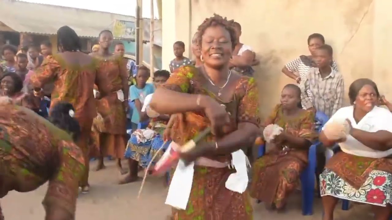 Agbadja Togo, elle danse bien