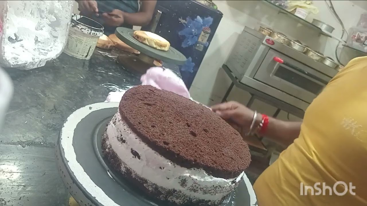New cake video  1.5 kg  doll cake 🎂 