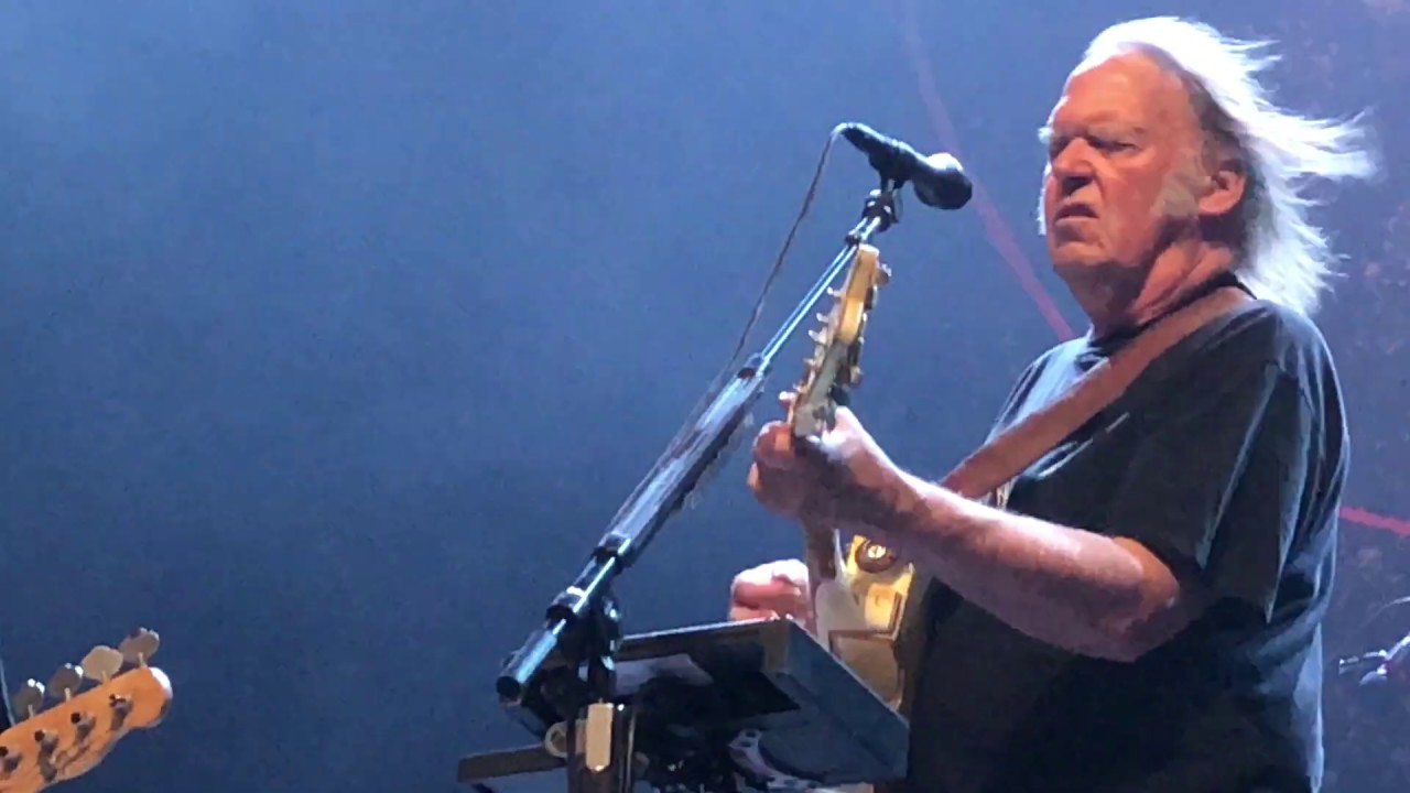 Neil Young & Crazy Horse 'Winterlong' - Bakersfield, CA - 5 May 2018