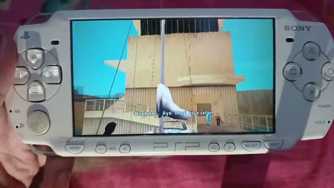 POV Gameplay : Playing Grand Theft Auto - Vice City Stories on PSP 