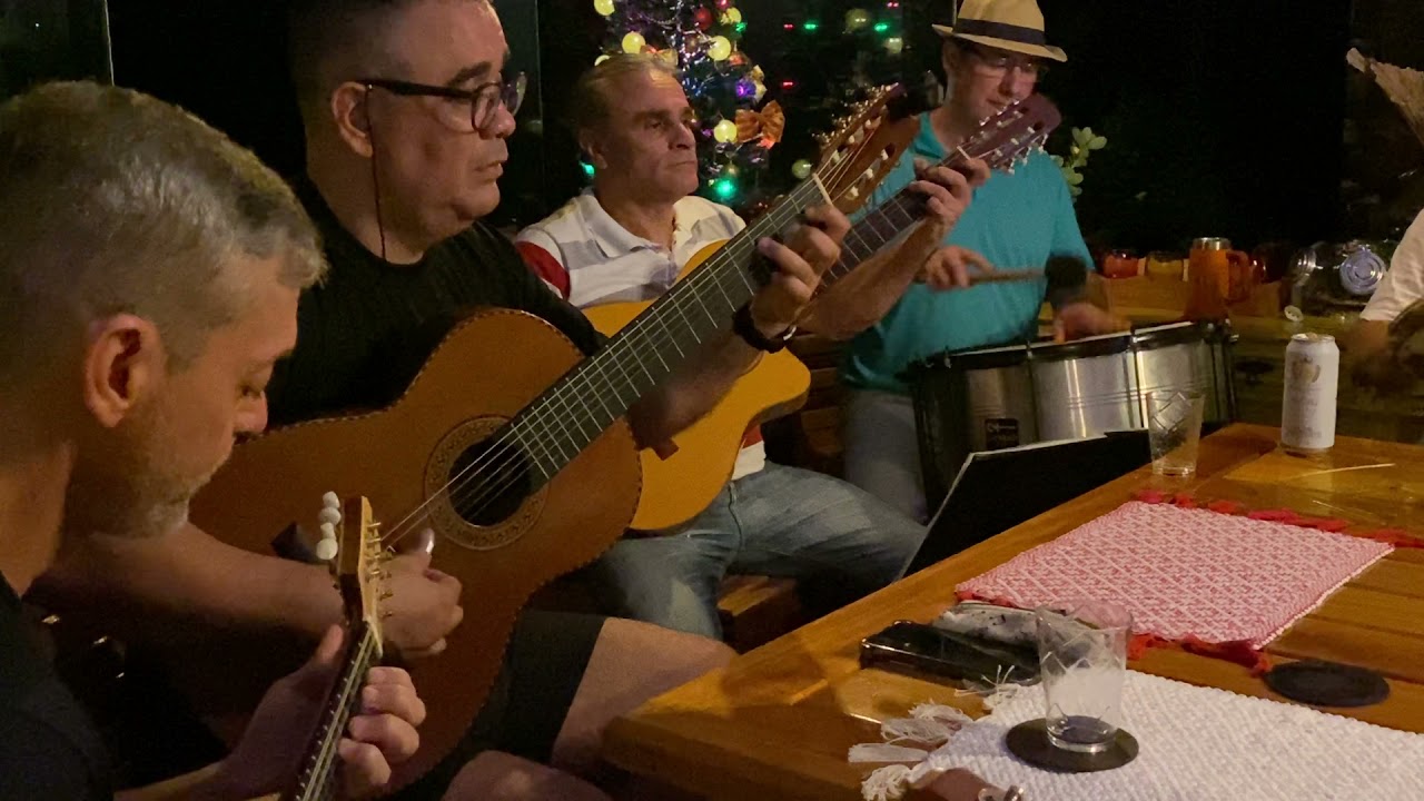 Minhas mãos, meu cavaquinho - Part ( Milton Mori )