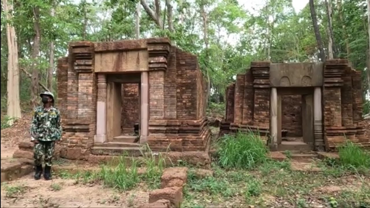 ภูปราสาท..ปราสาทขอมพันปี  ที่ซ่อนตัวอยู่ใต้ร่มเงาป่าตะแบกใหญ่ บนป่ายอดโดม เทือกเขาพนมดงรัก อ.น้ำยืน